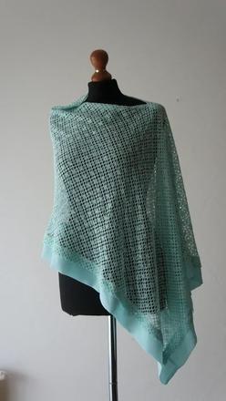 Štýlové mätové háčkované pončo / prehoz, 