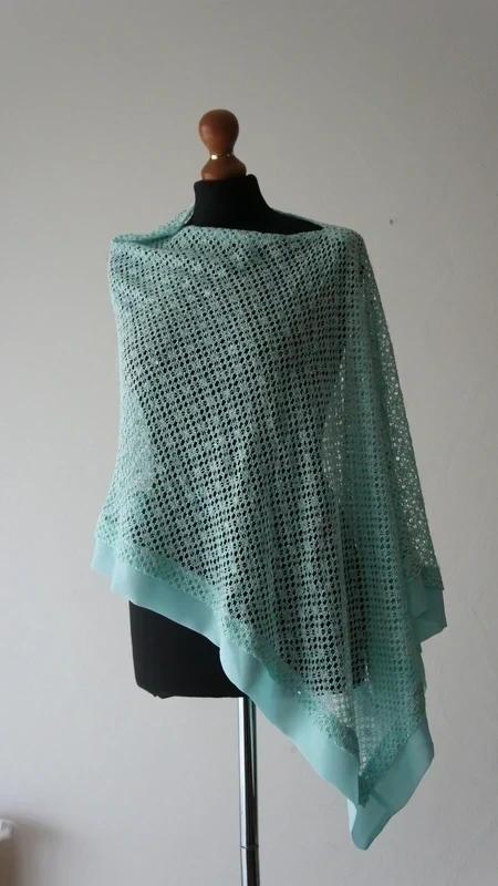 Štýlové mätové háčkované pončo / prehoz, 