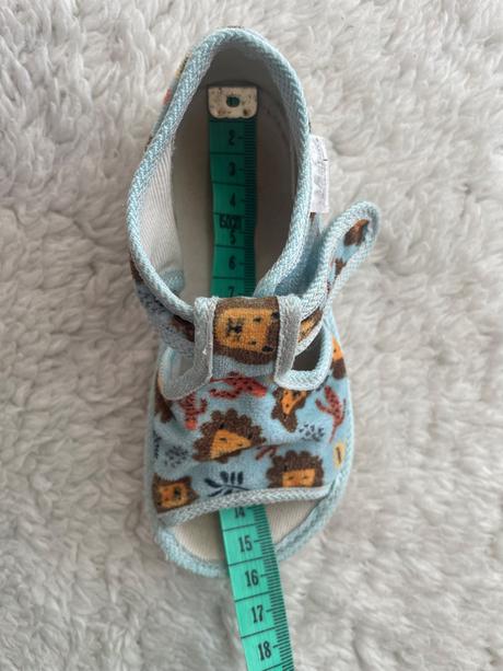 Bledomodre papucky leviky manik, manik,23