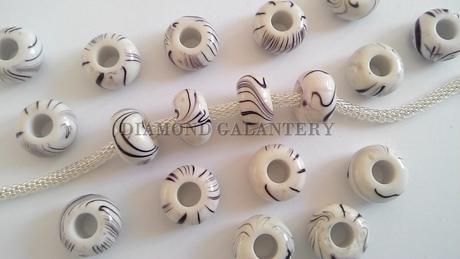 Korálka plastová 14 mm, 