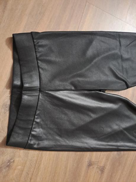 Damske leskle leginy, s