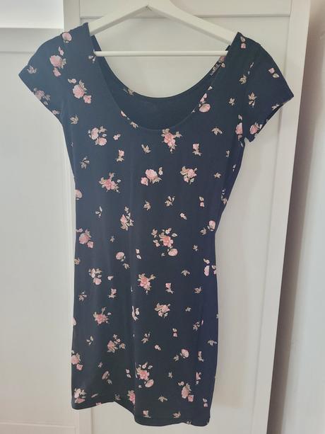 Krásne šaty ako nové, poštovné v cene, c&a,s