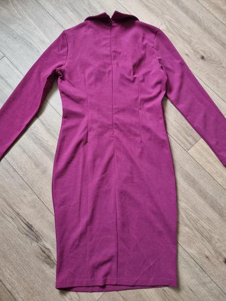 Magentové elastické šaty veľ. 36/38, s