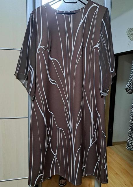 Elegantné šaty, 46