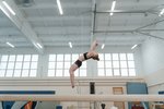 Dieťa nechce zostať samo na gymnastike. Ako reagovať?