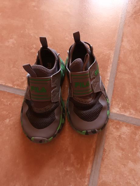 Tenisky obuté pár krát, fila,25