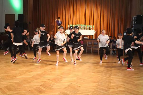 Nemáte na predaj detské tanečné kostýmy?