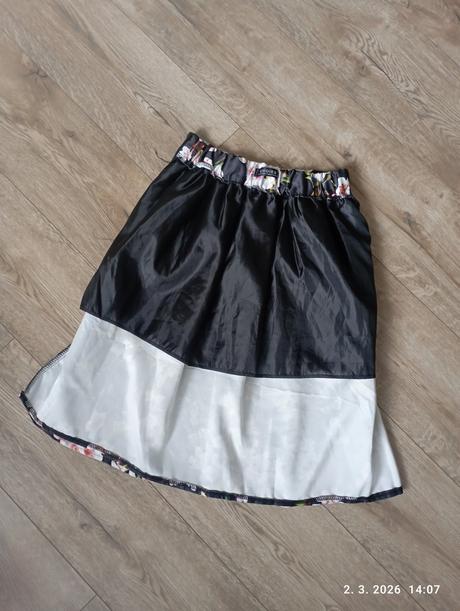 Kvetinová sukňa (už s poštovným), m