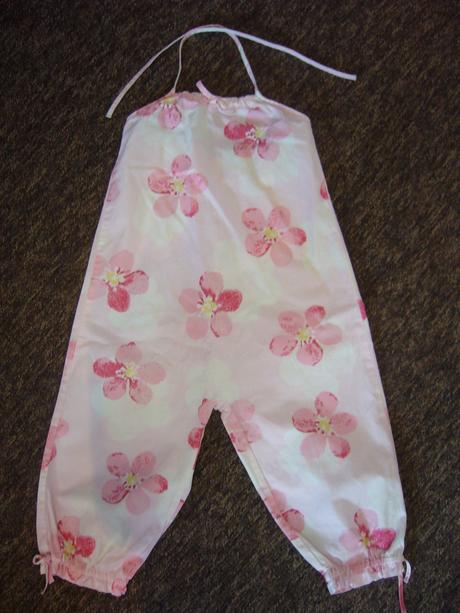 Dievčenský overal, 86