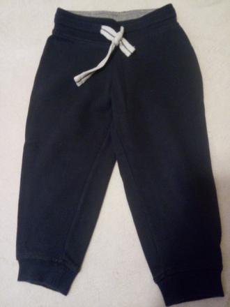 Tepláky v. 86, lupilu,86