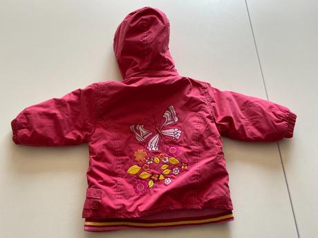 Vetrovka s motýlikom - top, 86