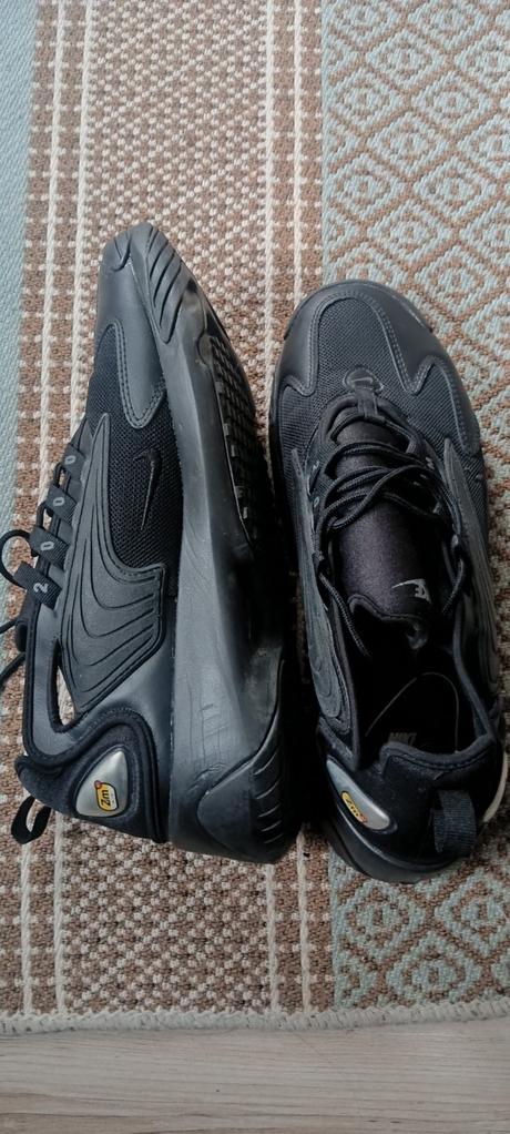 Tenisky s poštou, nike,45