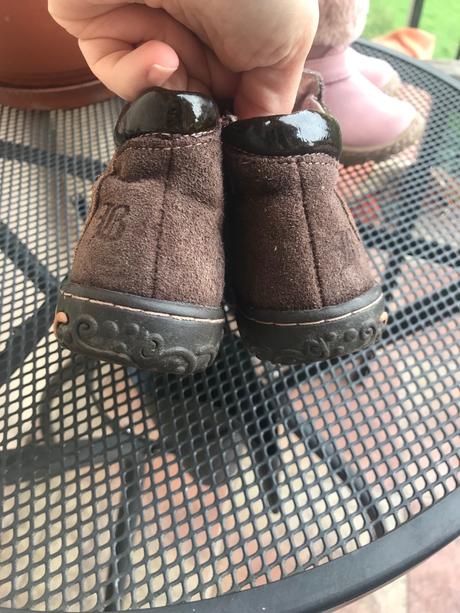 Kotníkové koženné topánočky, 23