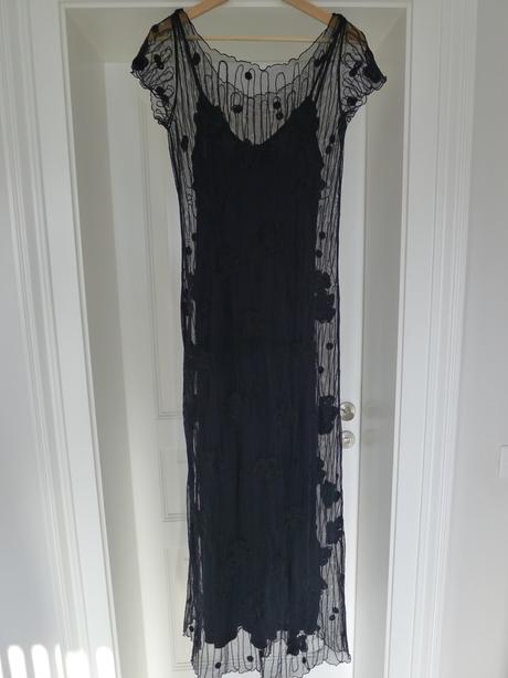 Šaty s krajkou spoločenské, m