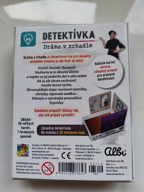 Hra detektívka dráma v zrkadle,