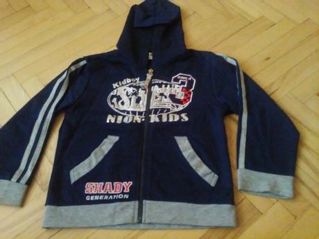 Tenšia mikinka, 122