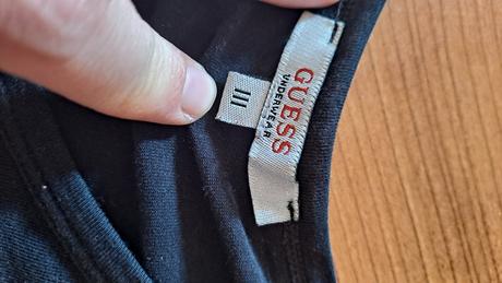 Elasticke guess tricko, guess,s