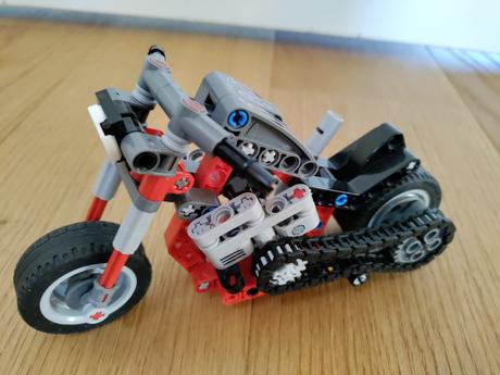 Lego technic motorka, 