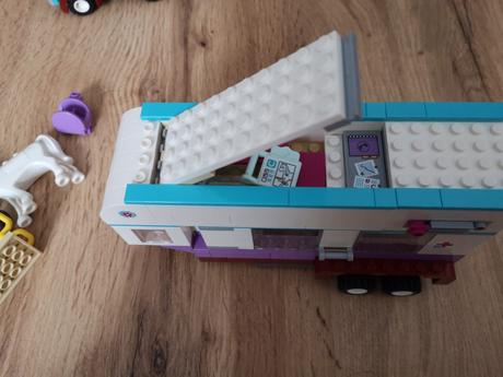 Lego friends 41125 veterinársky príves s koňom, 
