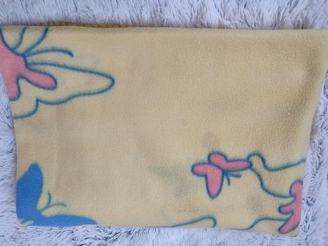 Deky mikroplyš , vankúš nové aj párkrat použité, 