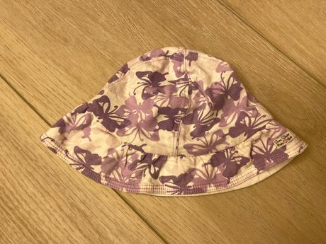 Klobúčik s motýľmi, tom tailor,62