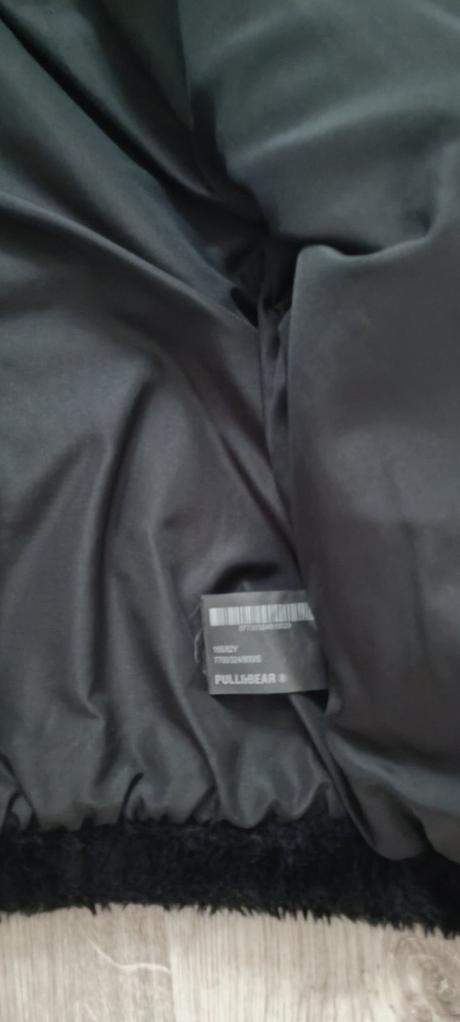 Kožušok s kapucňou, pull&bear,s