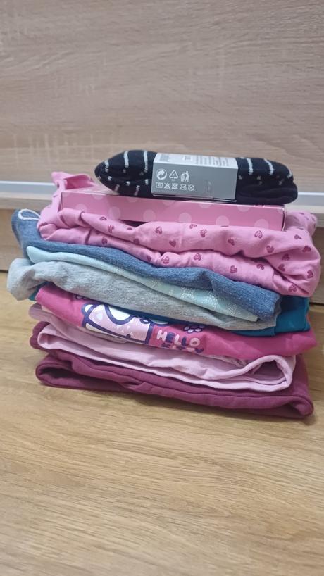 Balík oblečenia, 104–116