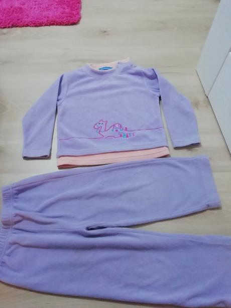 Hrubsia suprava, domace oblecko 104-116, 110