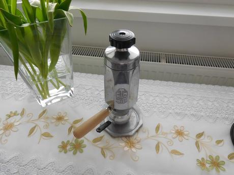 Art deco maďarský ftm unipress chrómový,, 