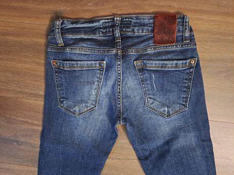 Damske-dievcenske rifle, 26