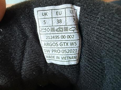 Kvalitne zimne topanky, 38