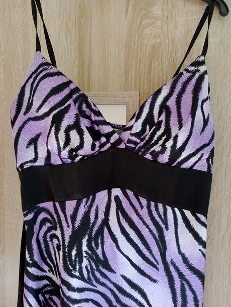 Pekné fialové šaty, m