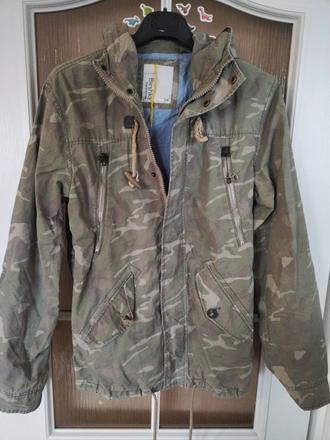 Vetrovka prechodná, bershka,l