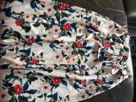 Dlhá sukňa, gate,34