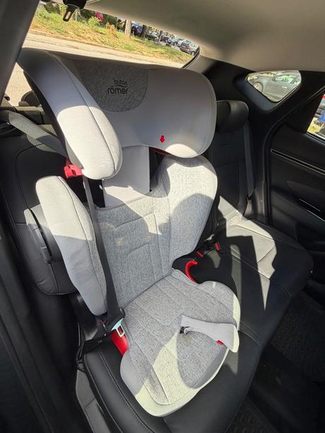 Autosedačka, britax