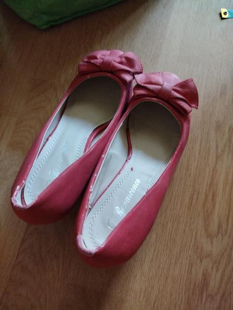 Červené lodičky, 37