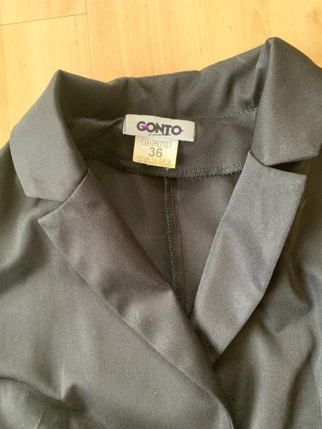 Čierne lesklé sako s pruhovanou podšívkou, 36