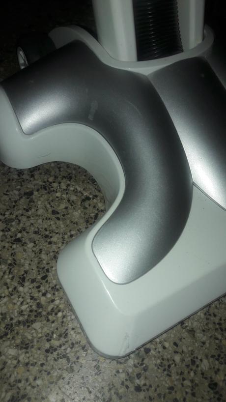 Tyčový vysávač a parný mop roventa,