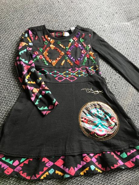Saty, desigual,110