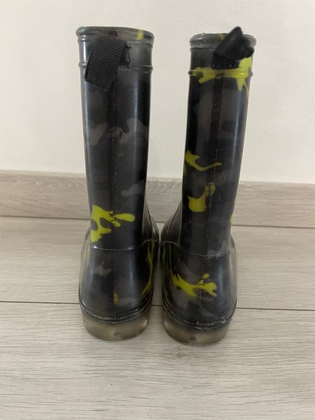 Gumáky, reserved,28