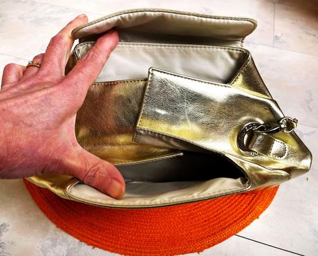 Spoločenská taška shiseido, 