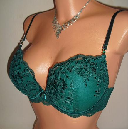 Smaragdova push up podprsenka, 75c
