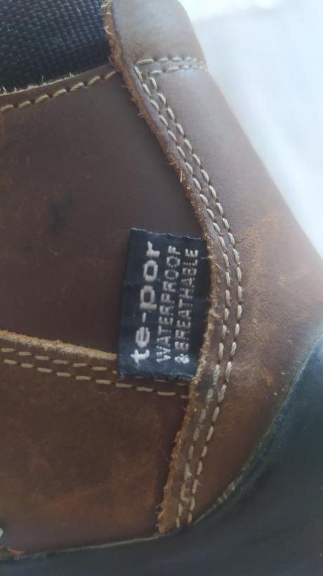 Outdoorová obuv, 30