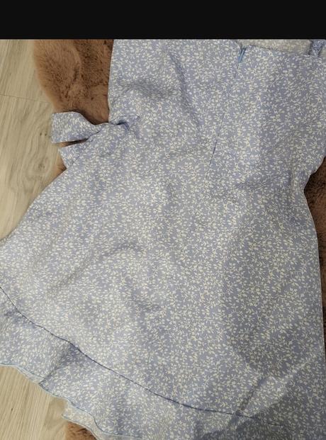 140/146 krásne dievčenské šaty, 140