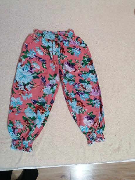 Letné nohavice, 104