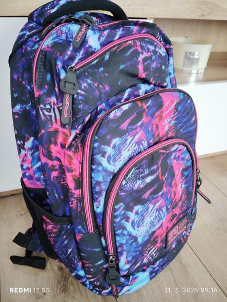 Dievčenský školský batoh, 