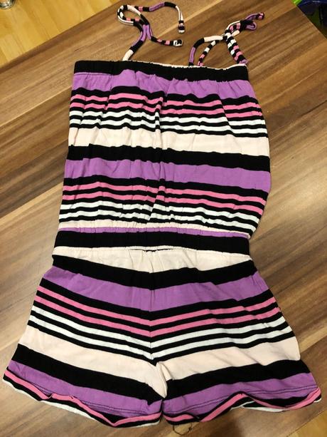 Tricko a overal, 122–134