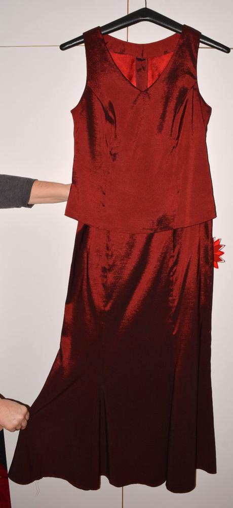 Spoločenské šaty, 42