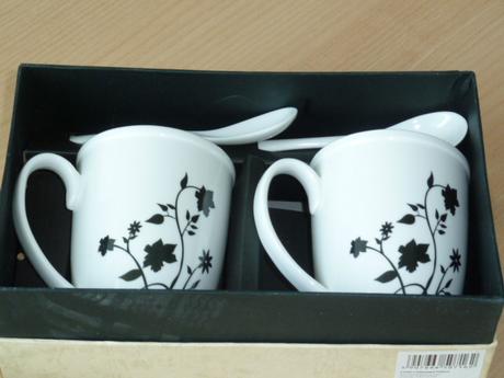 Šálky s lyzickami, 