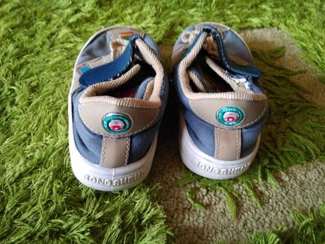 Tenisky za poštovné, 23